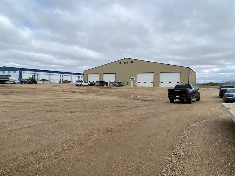 More Photos Of 6847 66 St, Lloydminster Manufacturing For Lease