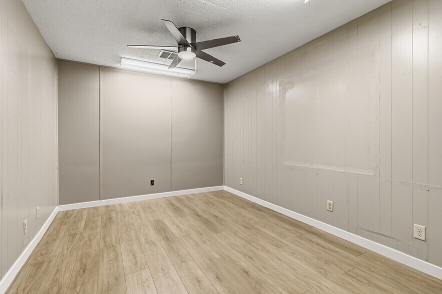 More Photos Of 1211 S Eastern Ave, Las Vegas Office For Lease