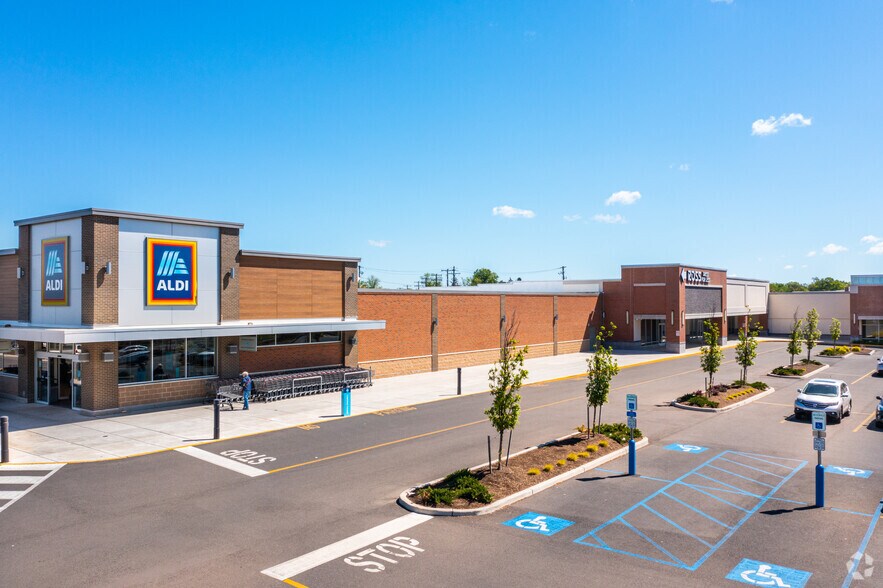 More Photos Of 2333 W Welsh Rd, Hatfield Unknown For Lease