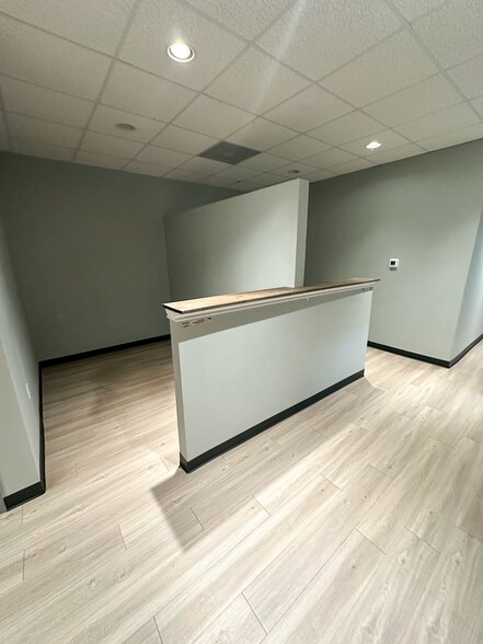 More Photos Of 21161 Blair Rd, Conroe Warehouse For Lease