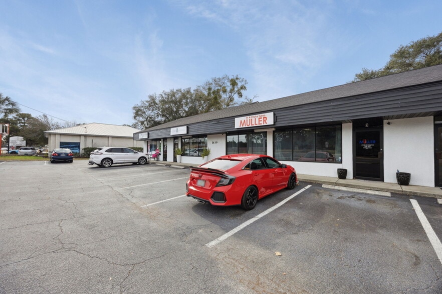 More Photos Of 1637-1643 S 8th St, Fernandina Beach Storefront For Sale