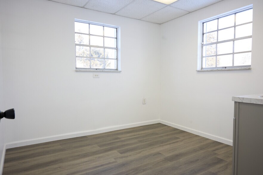 More Photos Of 3494 S Hamilton Rd, Columbus Office For Lease