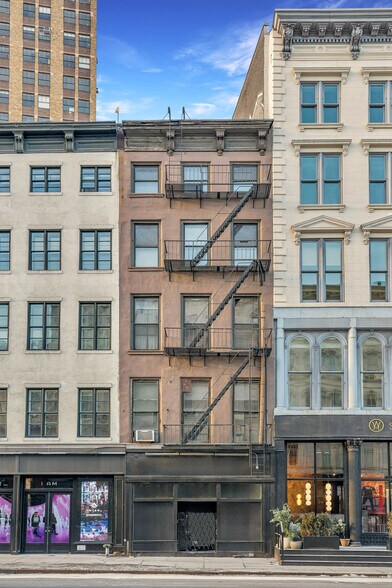 More Photos Of 302 Canal St, New York Apartments For Sale