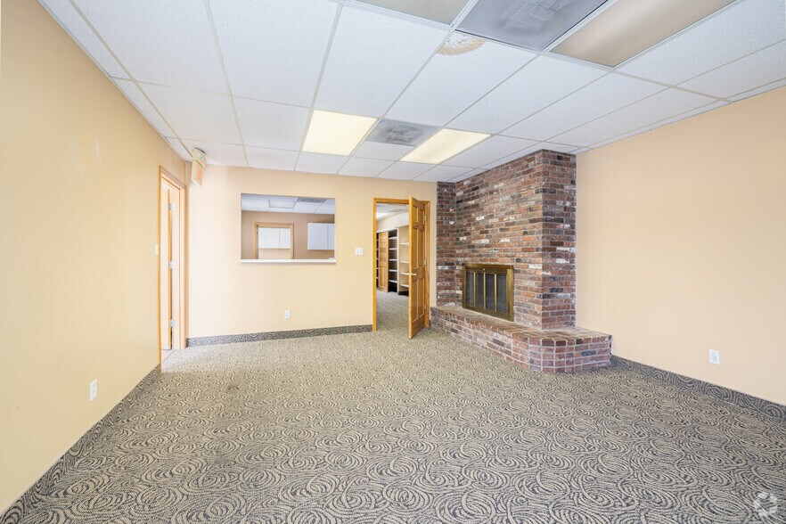 More Photos Of 5300 W Main St, Belleville Medical For Sale