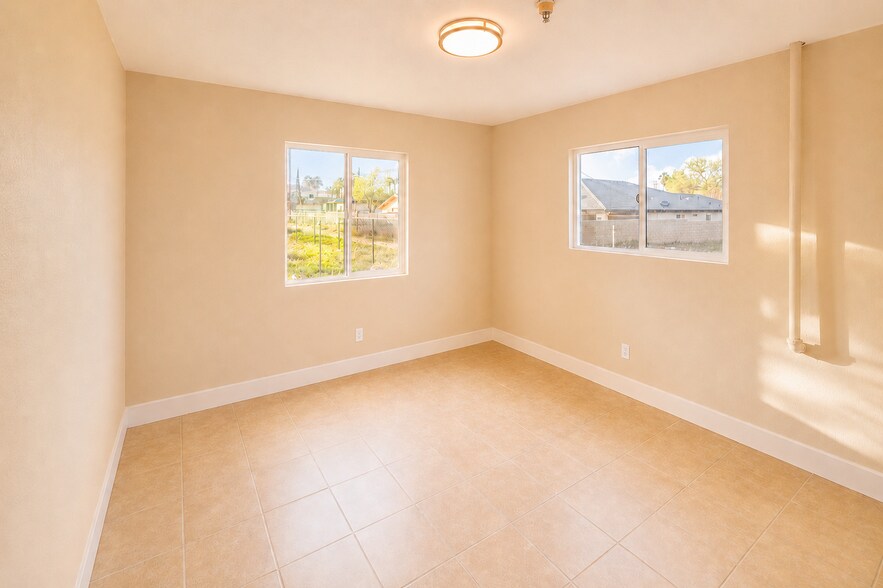 More Photos Of 16012-16020 Juniper St, Hesperia Assisted Living For Lease