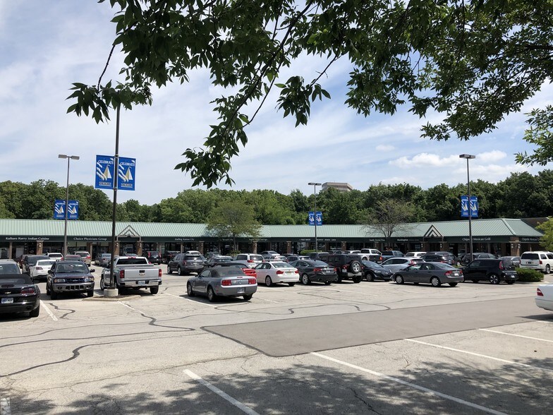 More Photos Of 9906-9950 College Blvd, Overland Park Unknown For Lease