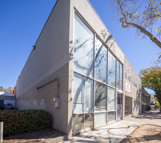 More Photos Of 2007 O St, Sacramento Office For Lease