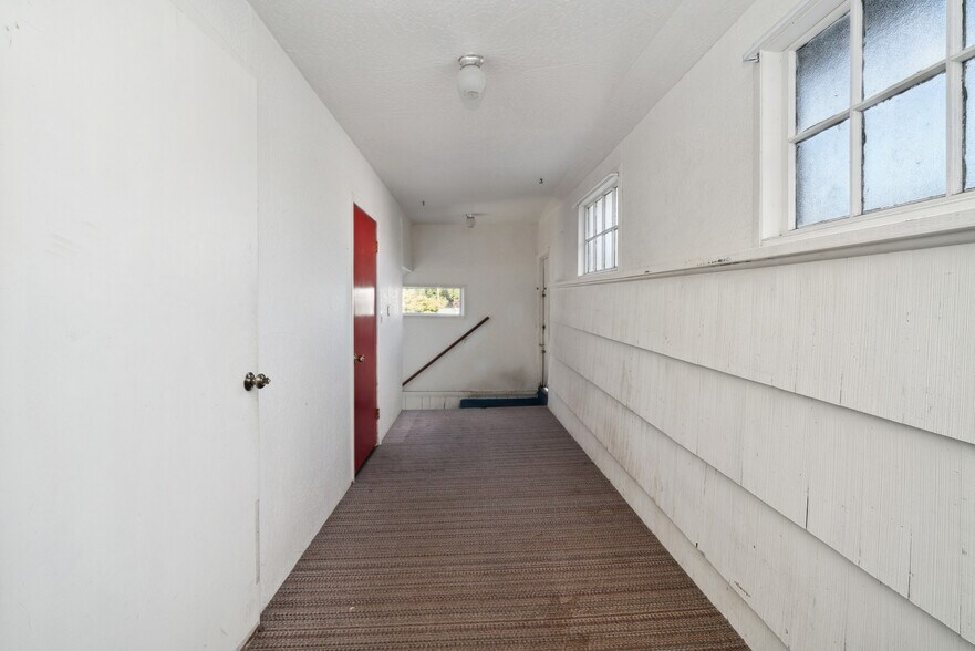 More Photos Of 35800 7th (Hwy101) St, Nehalem Storefront Retail Residential For Sale