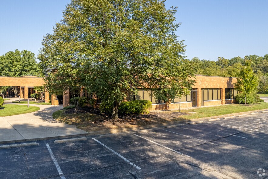 More Photos Of 5400 Dupont Cir, Milford Office For Lease
