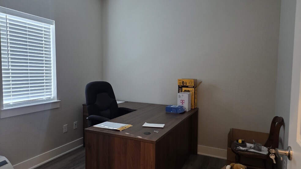 More Photos Of 23219 Red River Dr, Katy Medical For Sale