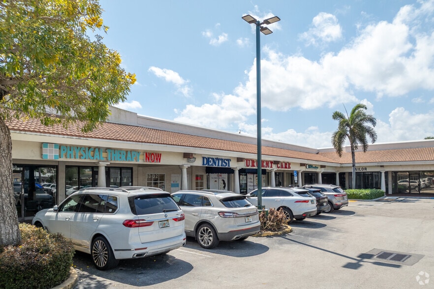 More Photos Of 1300-1430 SE 17th St, Fort Lauderdale Unknown For Lease