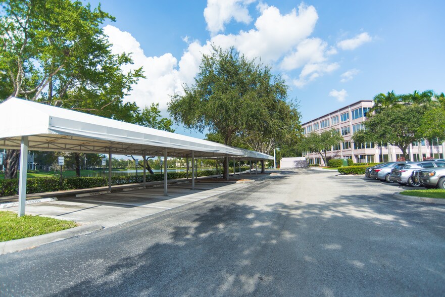 More Photos Of 8201 Peters Rd, Plantation Office For Lease