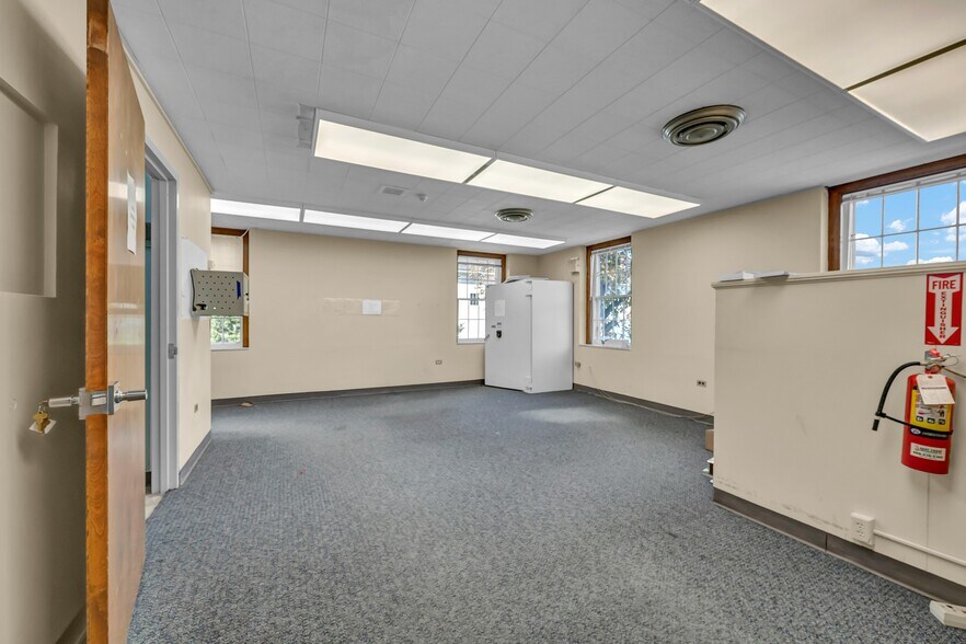 More Photos Of 159 Greenwood Ave, Bethel Bank For Sale