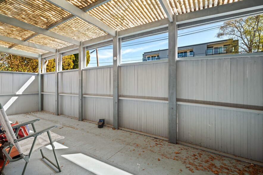 More Photos Of 318 3rd Ave S, Edmonds Apartments For Sale