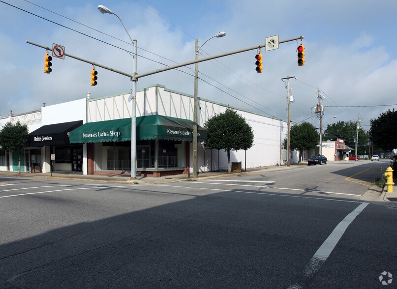 Primary Photo Of 800 S Madison St, Whiteville Storefront For Lease