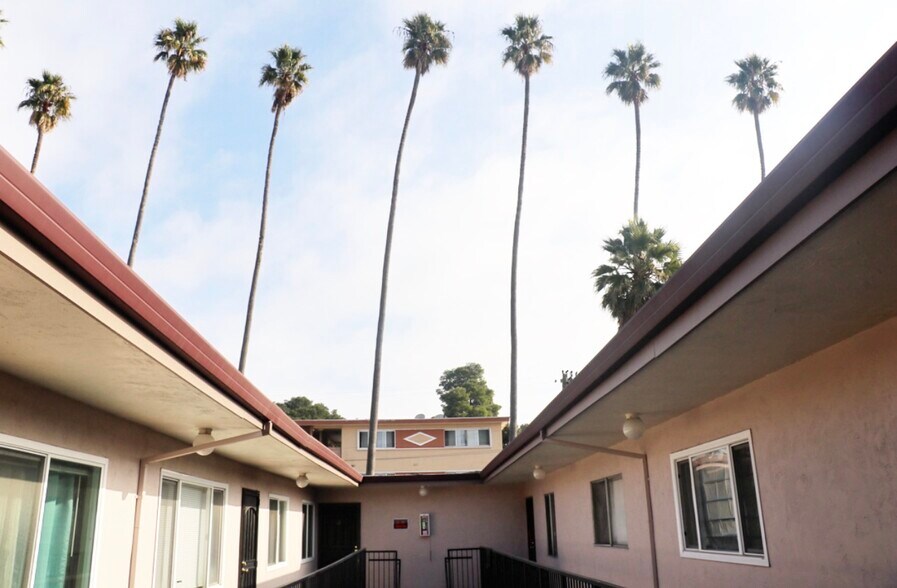 More Photos Of 2605 9th Ave, Oakland Apartments For Sale