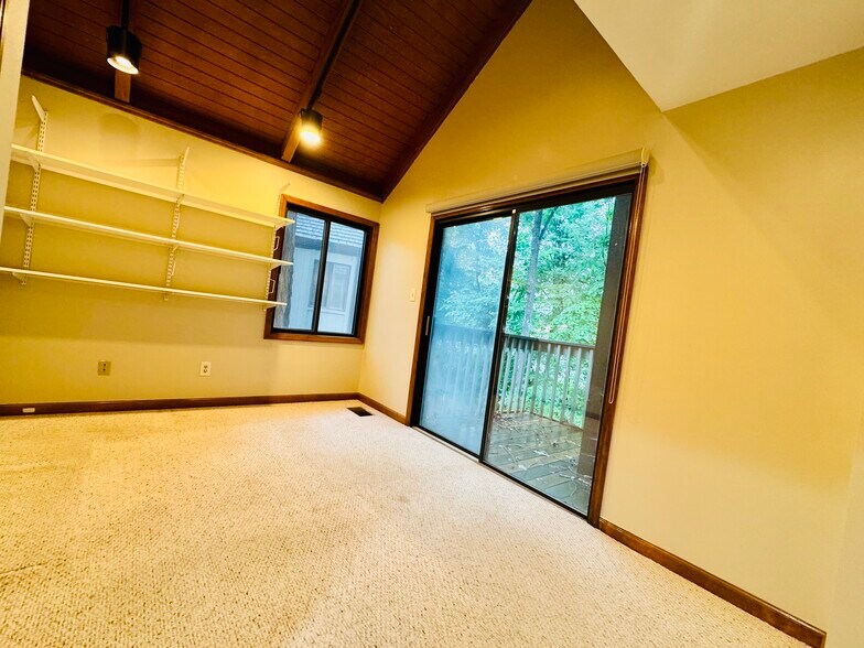 More Photos Of 3000 Langford Rd, Peachtree Corners Office For Lease
