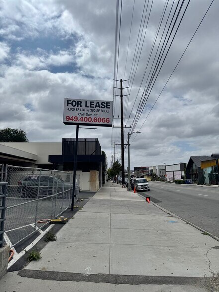 More Photos Of 832 N La Cienega Blvd, Los Angeles Land For Lease