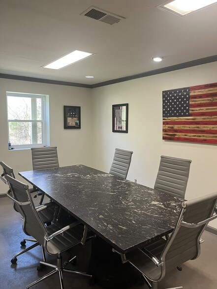 More Photos Of 740 Volare Dr, Birmingham Light Distribution For Sale