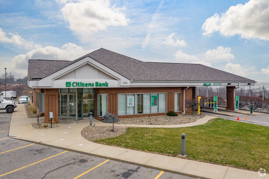 Primary Photo Of 1165 E Waterloo Rd, Akron Bank For Sale