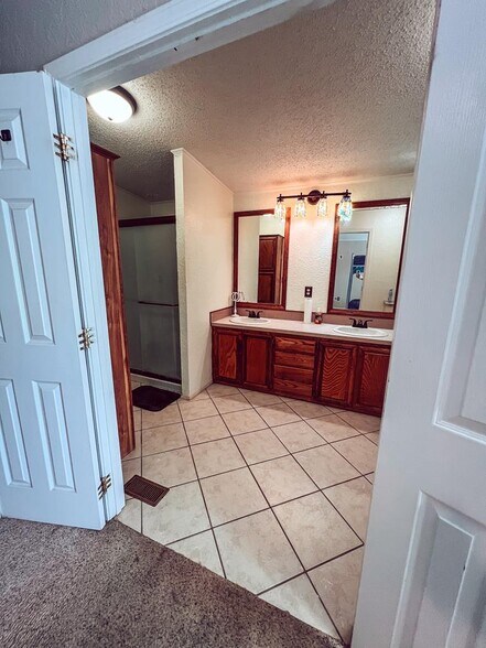 More Photos Of 4301 S County Road 1135, Midland Specialty For Sale