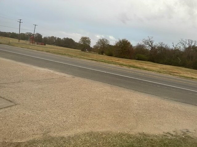 More Photos Of 582 N Maple, Van Land For Sale