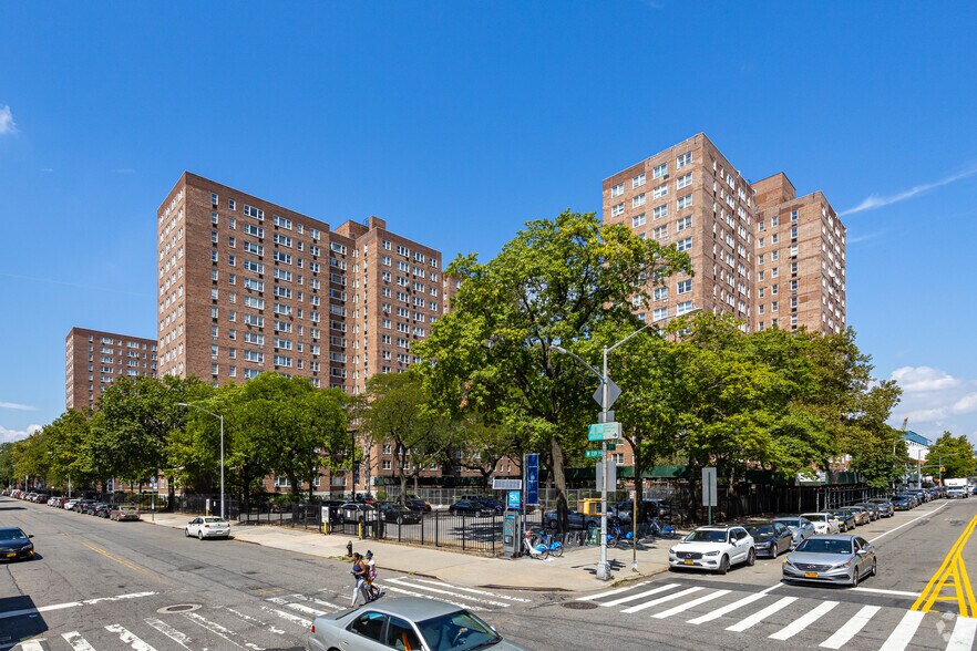 More Photos Of 630 Lenox Ave, New York Apartments For Lease