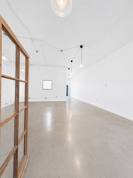 More Photos Of 4568 W Adams Blvd, Los Angeles Storefront Retail Office For Lease