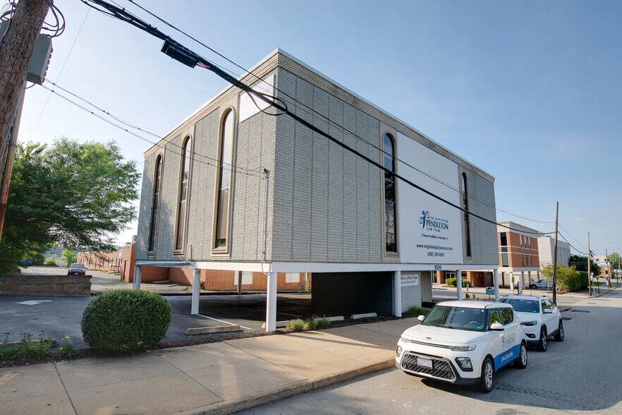 More Photos Of 1506 Staples Mill Rd, Richmond Office For Sale