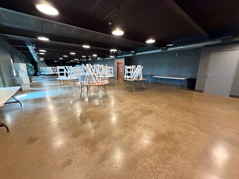More Photos Of 516 Adams St, Mason Flex For Sale