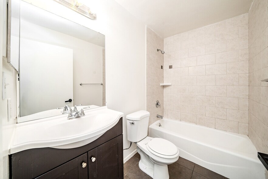 More Photos Of 313 N Alexandria Ave, Los Angeles Apartments For Sale