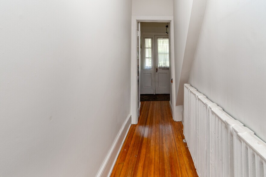 More Photos Of 38 John Ringo Rd, Ringoes Apartments For Sale