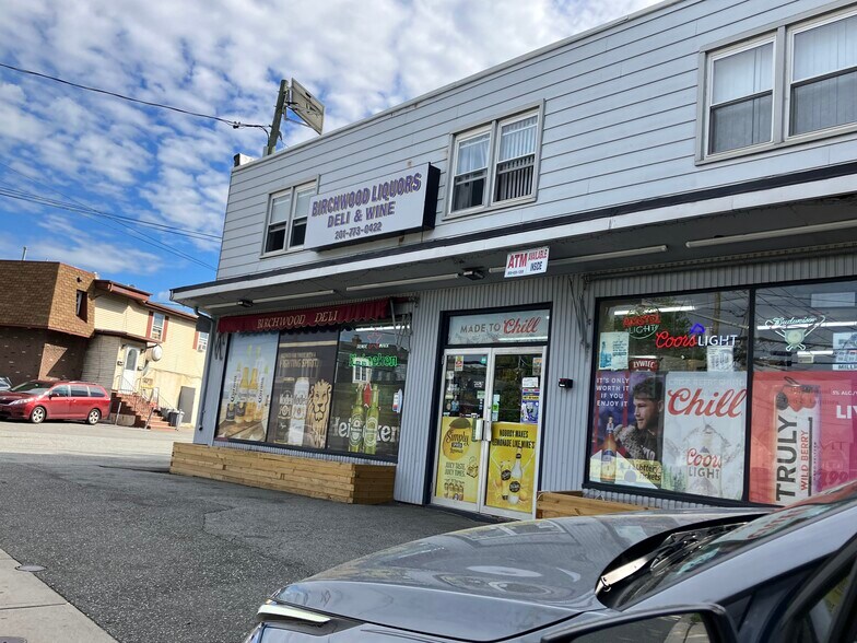 More Photos Of 545 Mola Blvd, Elmwood Park Storefront Retail Residential For Sale