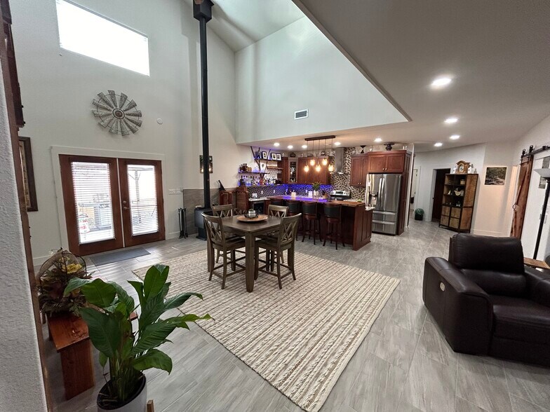 More Photos Of 141 County Road 851, Elizabeth Hotel For Sale