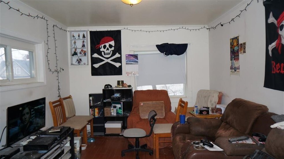 More Photos Of 52 Lincoln Pl, Liberty Apartments For Sale