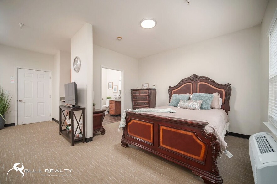 More Photos Of 2115 Point Mallard Dr SE, Decatur Assisted Living For Sale