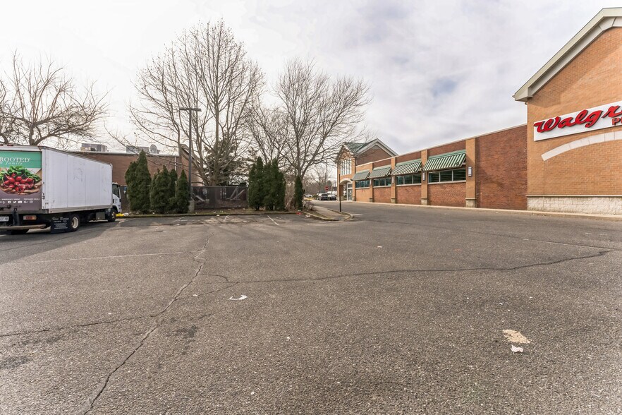 More Photos Of 2215 Middle Country Rd, Centereach Freestanding For Lease