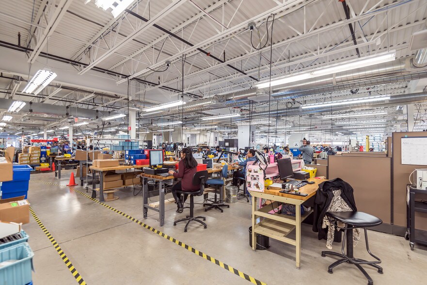 More Photos Of 95 Billerica Ave, Billerica Light Manufacturing For Lease