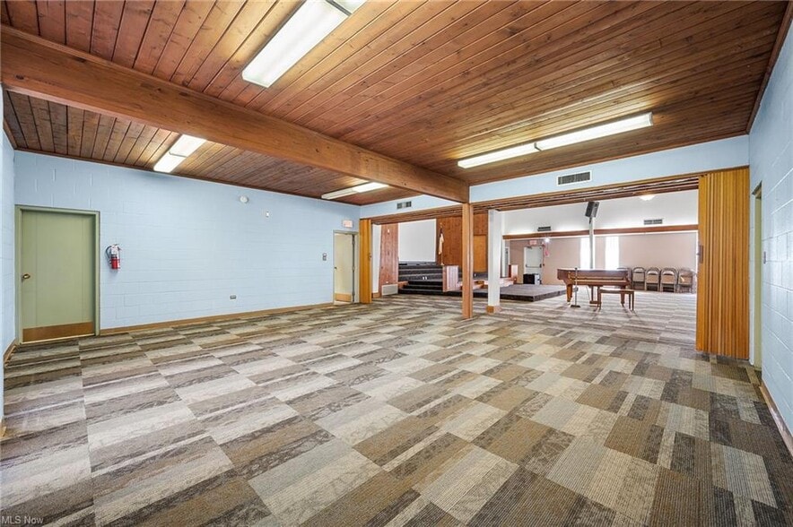 More Photos Of 1900 East Ave, Akron Religious Facility For Sale