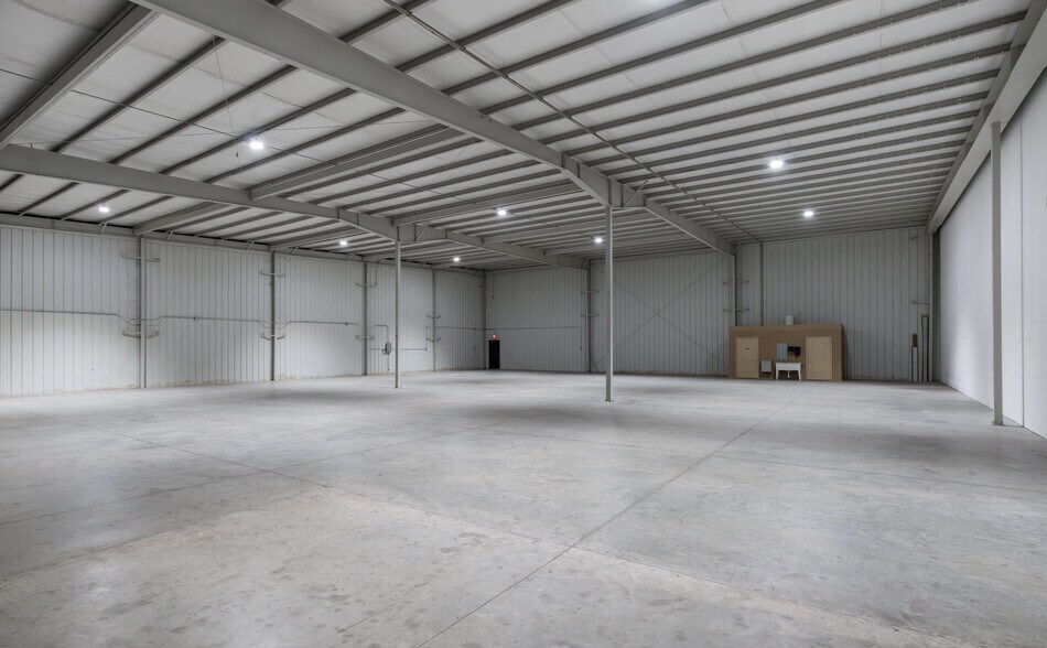 More Photos Of 3525 Enterprise Way, Green Cove Springs Warehouse For Lease