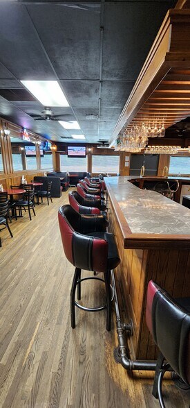 More Photos Of 701 N Martin Luther King Jr Hwy, Mexia Restaurant For Sale