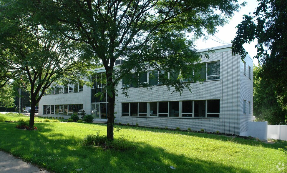 More Photos Of 6500 Jericho Tpke, Syosset Office For Lease