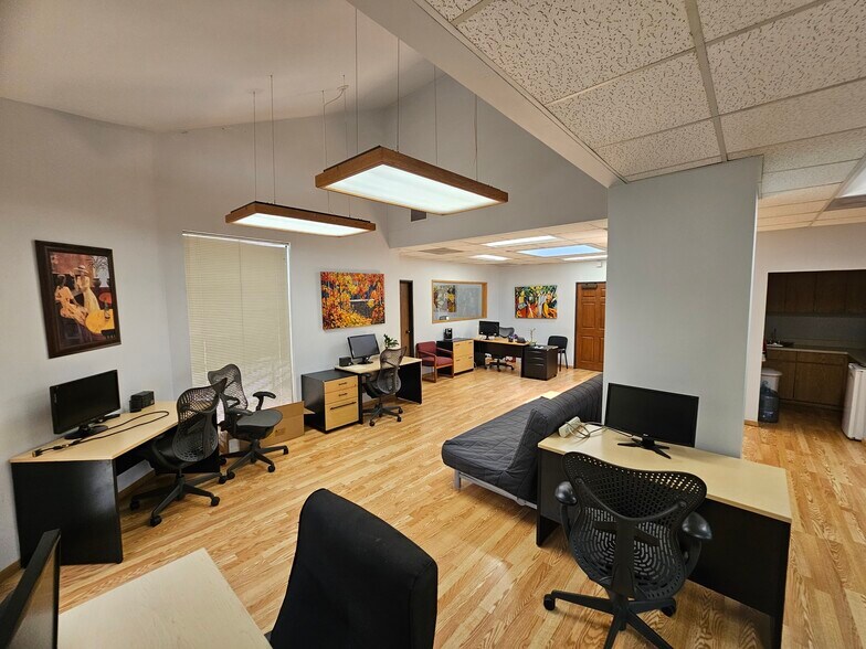 More Photos Of 2910 W Broadway, Los Angeles Office Residential For Lease