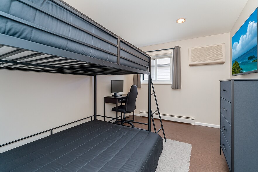 More Photos Of 191 Lamberts Ln, Staten Island Apartments For Sale