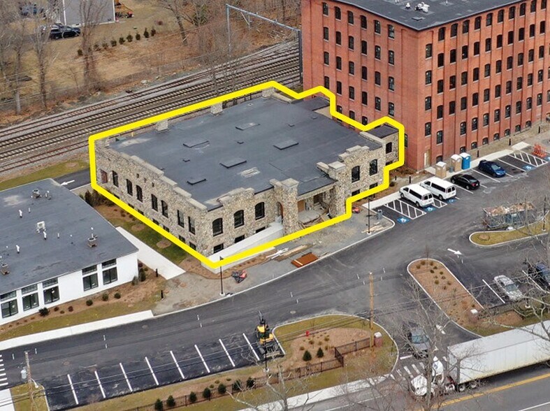 Primary Photo Of 150 Oakland St, Mansfield Apartments For Lease