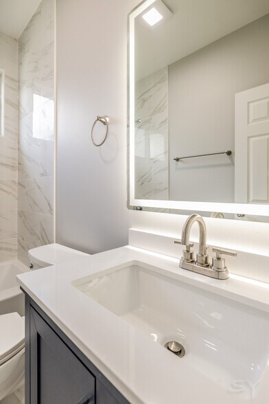 More Photos Of 623 Hamlin Ave, Chicago Apartments For Sale