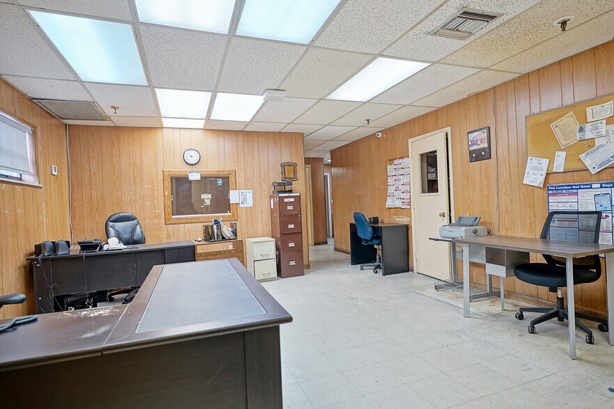 More Photos Of 7200 NW 1st Ave, Miami Distribution For Lease