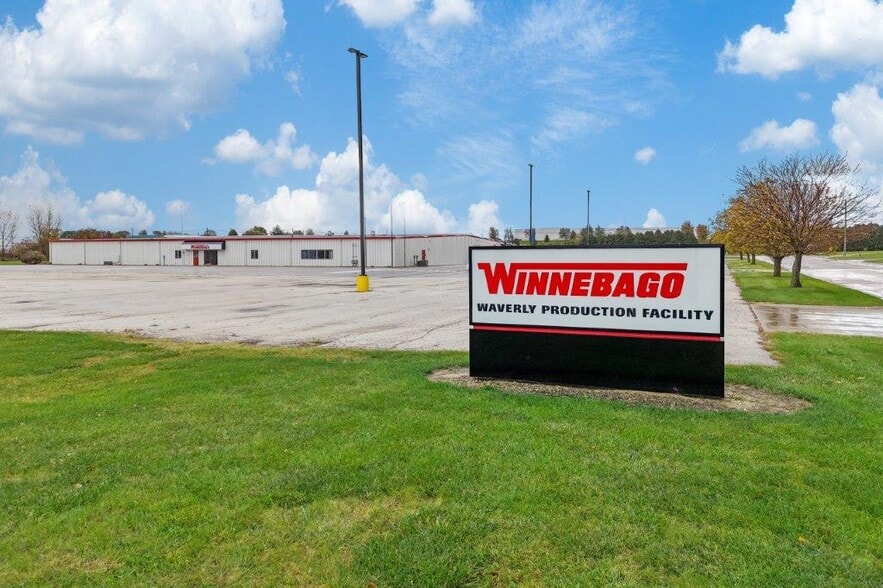 More Photos Of 1919 SW 8th St SW, Waverly Manufacturing For Sale