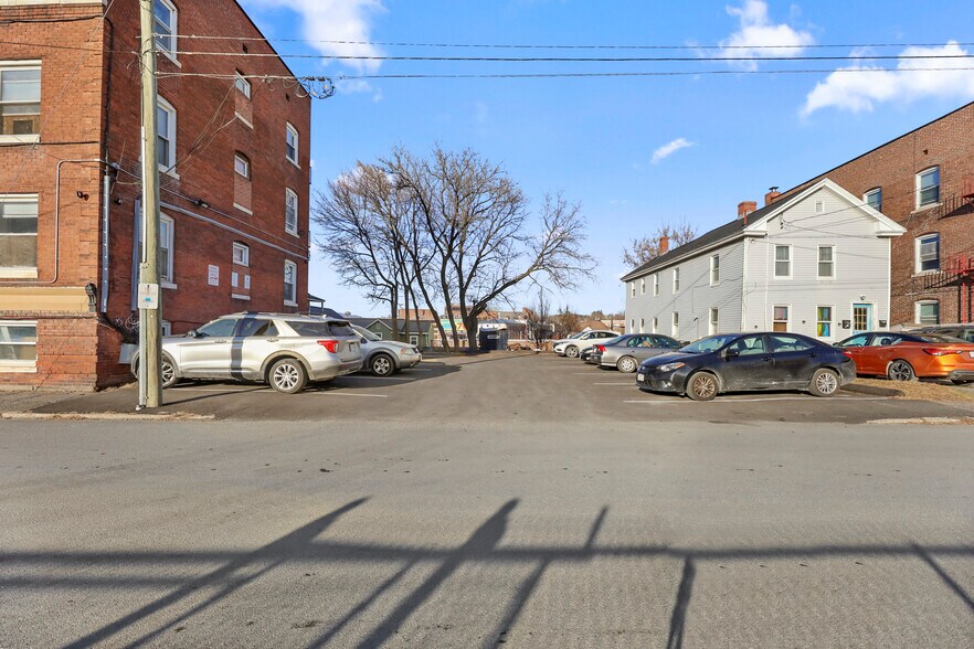 More Photos Of 3 Orchard St, Pittsfield Apartments For Lease