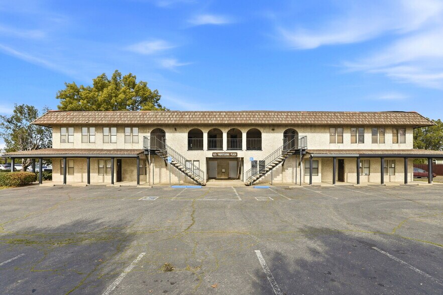 More Photos Of 825 9th St, Marysville Medical For Sale
